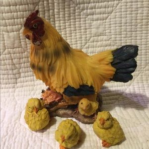 HEN AND BABIES FIGURINE